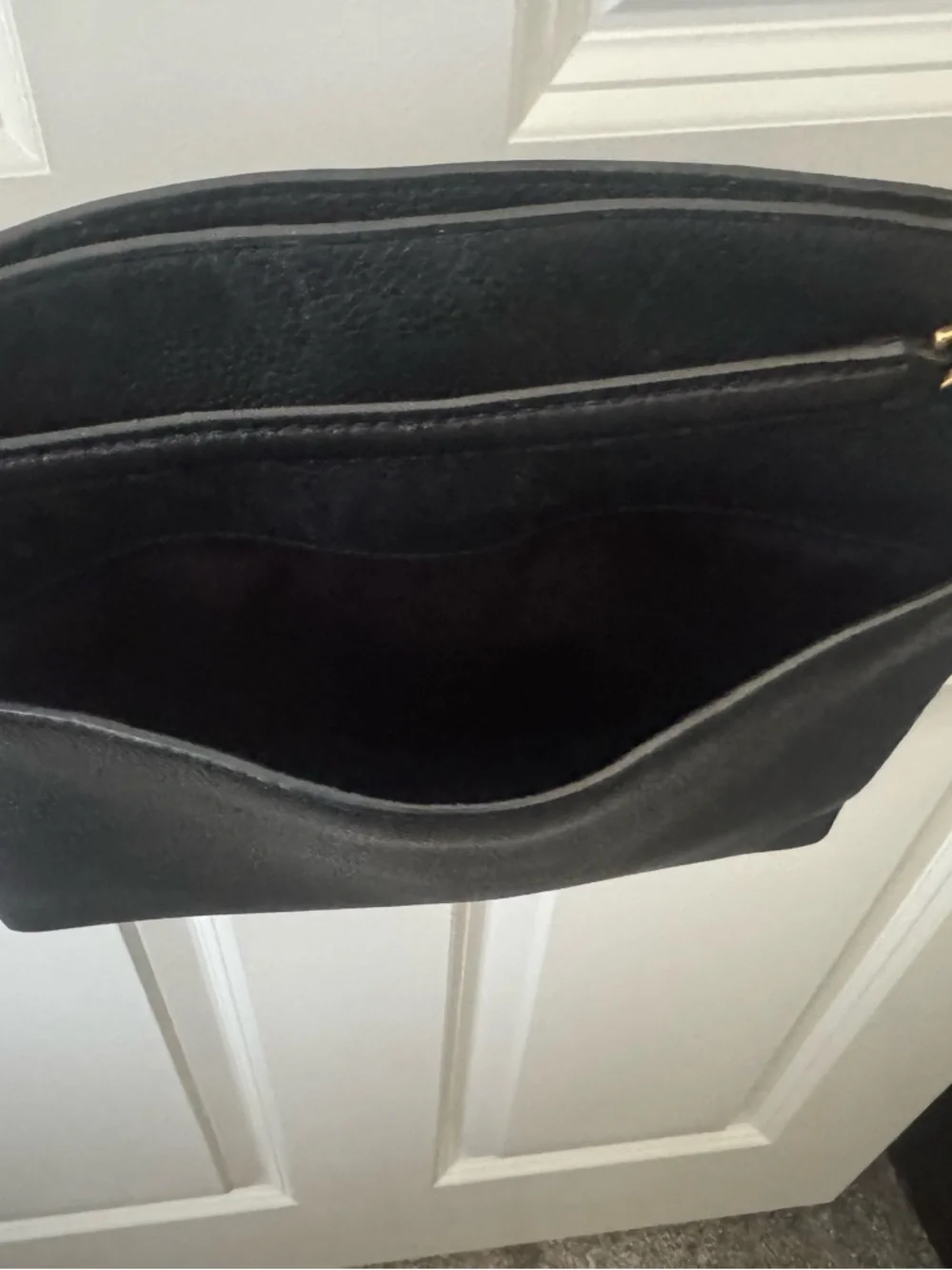 Tory Burch Black Pebbled Leather Shoulder Bag or Crossbody w/Gold Chain - Picture 3 of 7